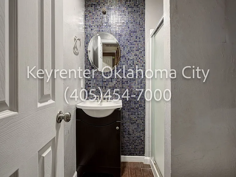 1622 W Britton Rd — Photo 34