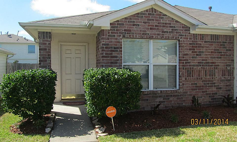 1st image of 3922 Floral Way Ct