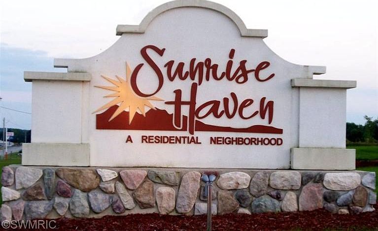 1st image of 18642 Sunrise Ln #4
