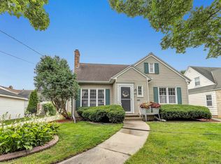 1169 Division St, Green Bay, WI 54303