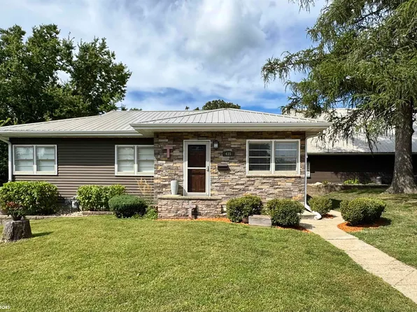 435 W N St, Forest City, IA 50436