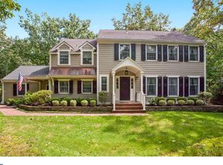 5 Roxbury Dr, Medford, NJ 08055