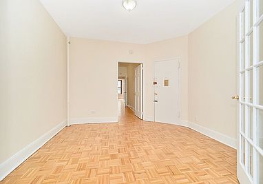 2nd image of 1631 2nd Ave #1S