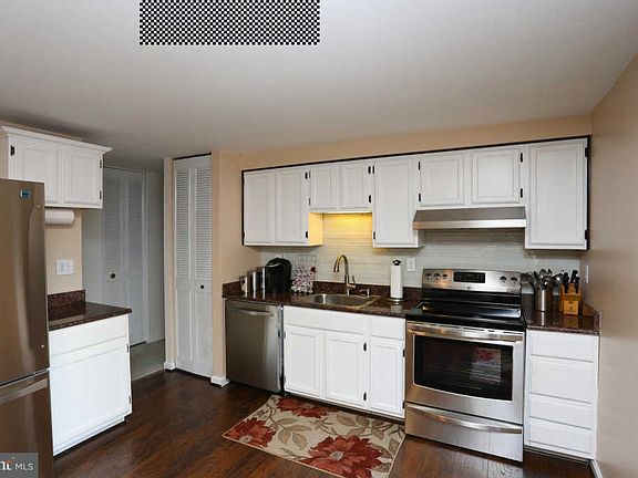 5th image of 289 Berkeley Dr