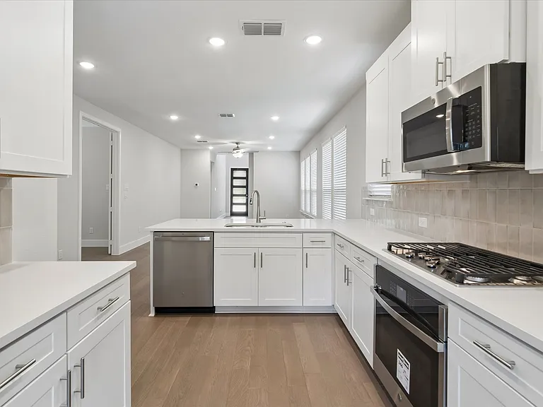 3022 Corvara Dr — Photo 10