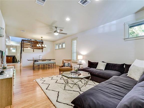 2nd image of 5308 Woodrow Ave #B