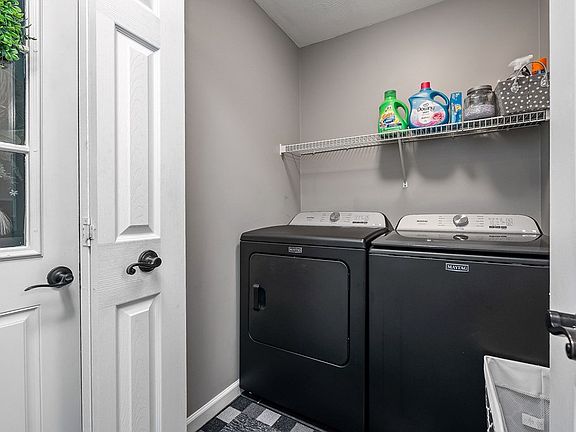 32nd image of 230 Storyland Dr
