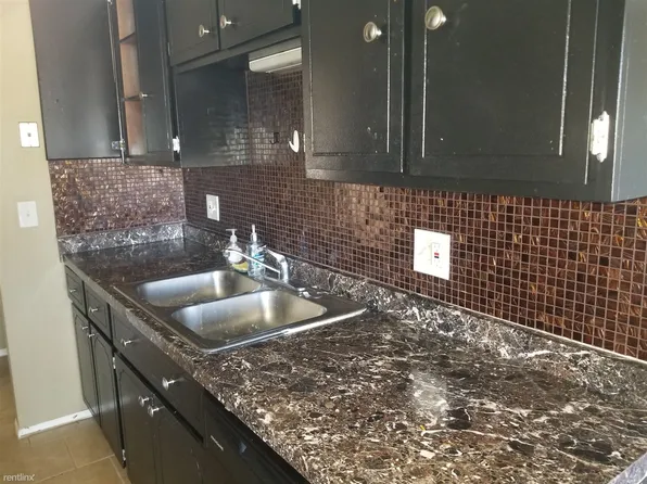 8214 24 Mile Rd, Utica, MI 48316