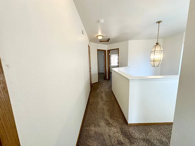 2103 N Yellowstone St — Photo 33