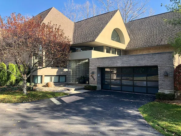 5048 Christy Ct #1, Troy, MI 48098