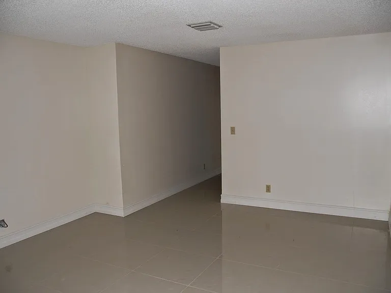 5137 Rosen Blvd — Photo 16