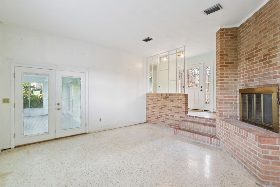 next background image