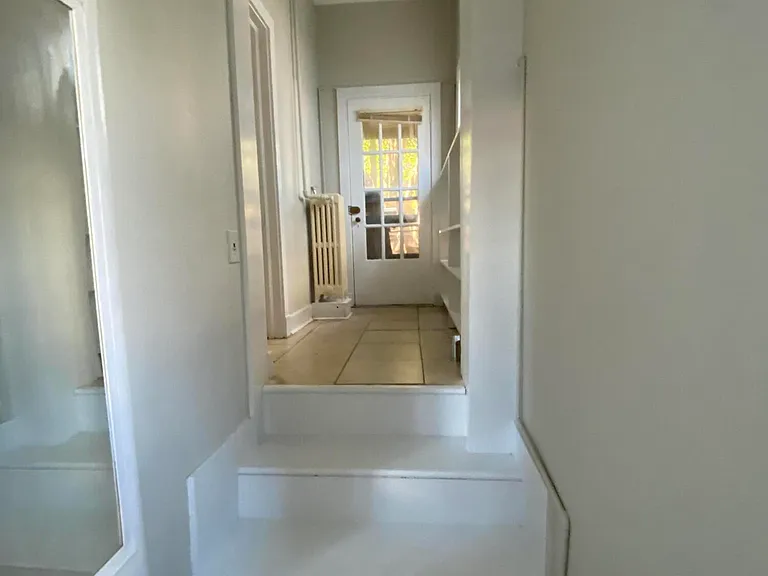 202 S 3rd St #11 — Photo 4