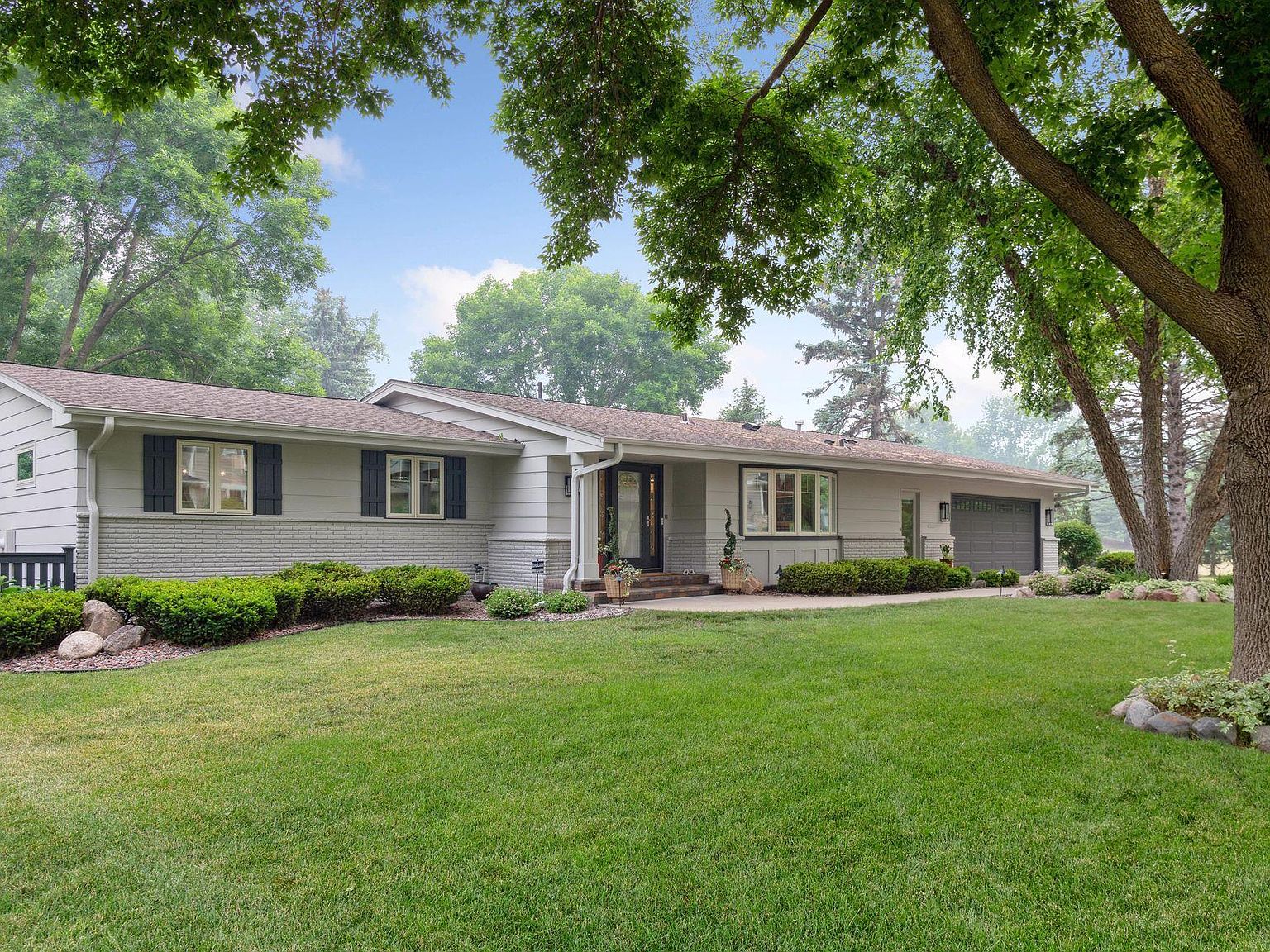 5721 Brook Dr, Edina, MN 55439 Zillow