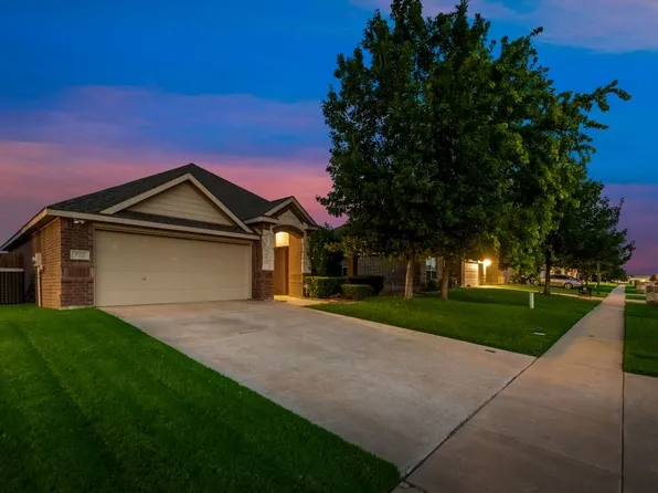 722 Westminster Dr, Midlothian, TX 76065