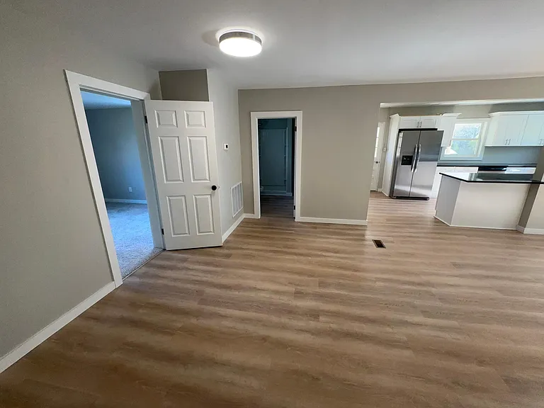 6690 Idols Rd — Photo 20