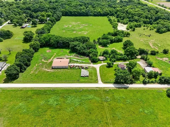9818 SW Ogle Rd, Stewartsville, MO 64490