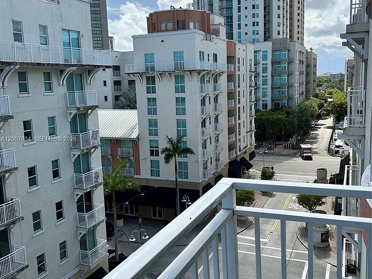 7275 SW 90th St #C612 — Photo 3
