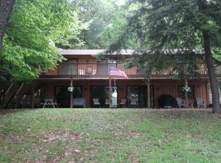 1289 Peninsula Dr, Central City, PA 15926