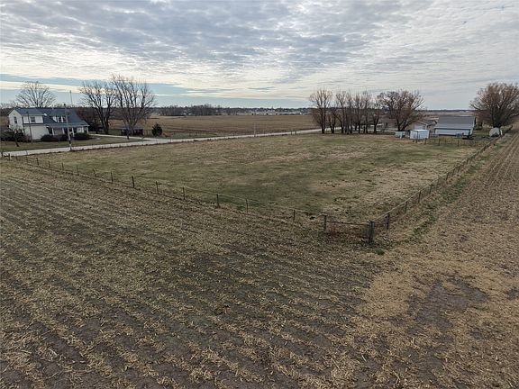 4th image of 2075 Hogback Bridge Rd