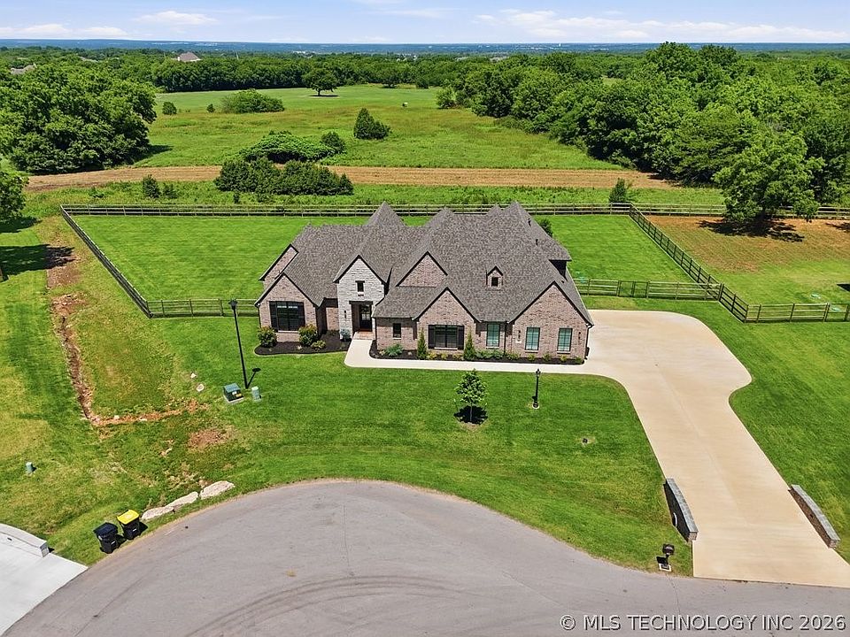 1st image of 18893 E Canyon Ridge Rd