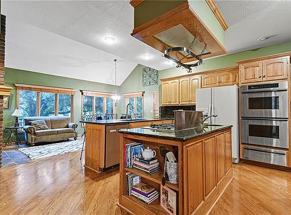 5th image of 3501 W 130th St