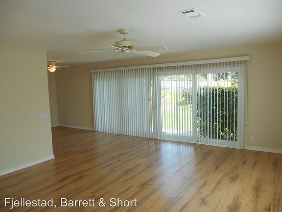4th image of 3890 Vista Campana S Unit 1
