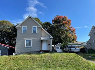 19 Phipps St, Franklin, PA 16323