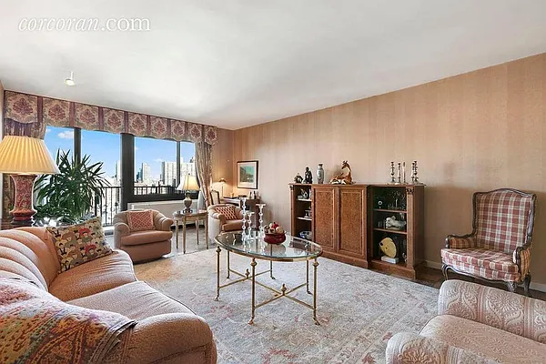 Sold by Corcoran | media 7