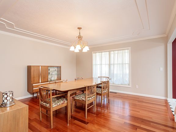 5th image of 53 Queensland Dr