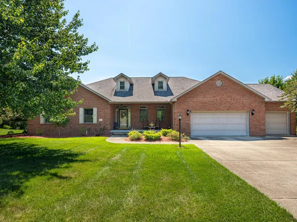 809 Sara Dr, Coshocton, OH 43812