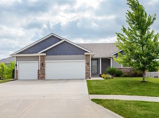 545 NE Badger Ln, Waukee, IA 50263