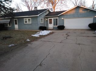 805 Richard Ln, Elk Grove Village, IL 60007