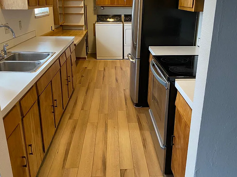 2023 Mountain View Ave — Photo 6