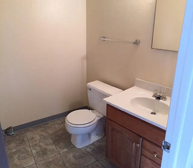 409 W Washington Ave — Photo 5