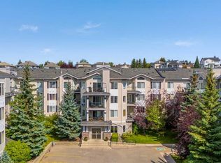 345 S Rocky Vista Park NW #427, Calgary, AB T3G5K6