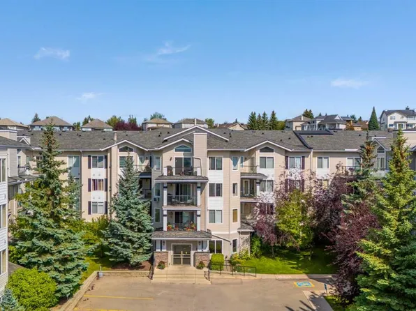 345 S Rocky Vista Park NW #427, Calgary, AB T3G 5K6