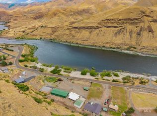 31018 Snake River Rd, Asotin, WA 99402
