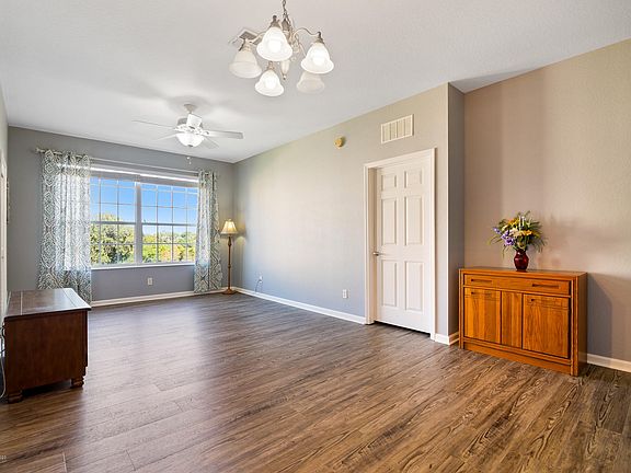 3rd image of 1576 Peregrine Cir Unit 310