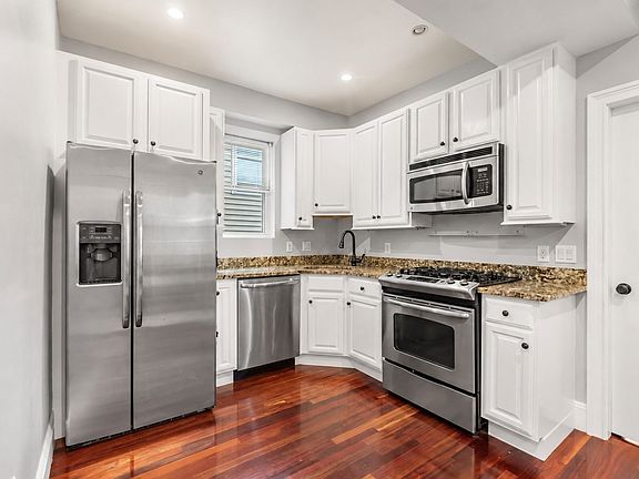 3rd image of 26 Vinton St #2
