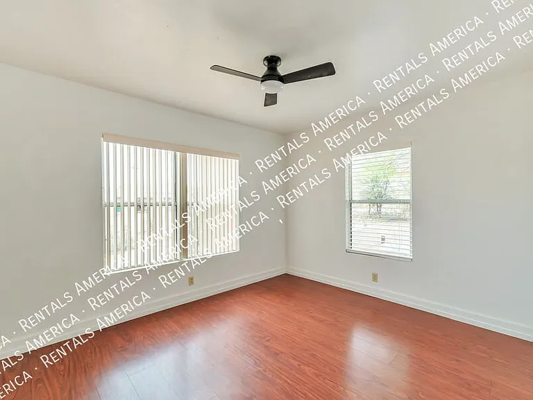9011 W Floyd St — Photo 7