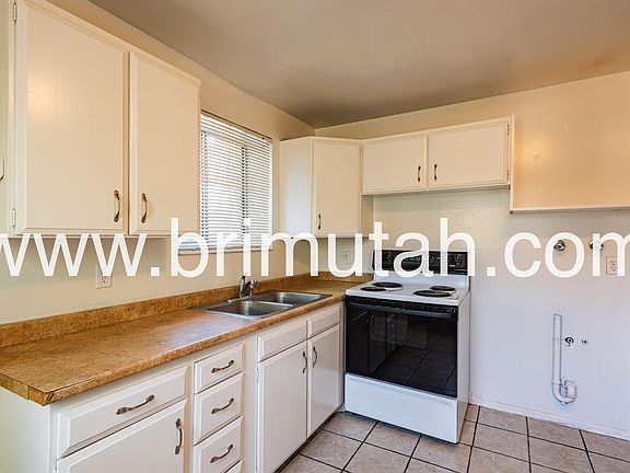 5th image of 1310 S Lincoln St #B