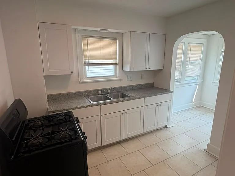 3398 Winsford Rd — Photo 3