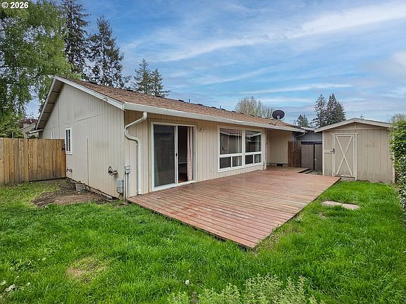 5th image of 225 SW Fleishauer Ln