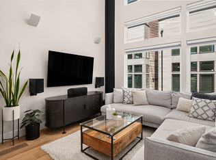 6543 E 35th Ave SW, Seattle, WA 98126