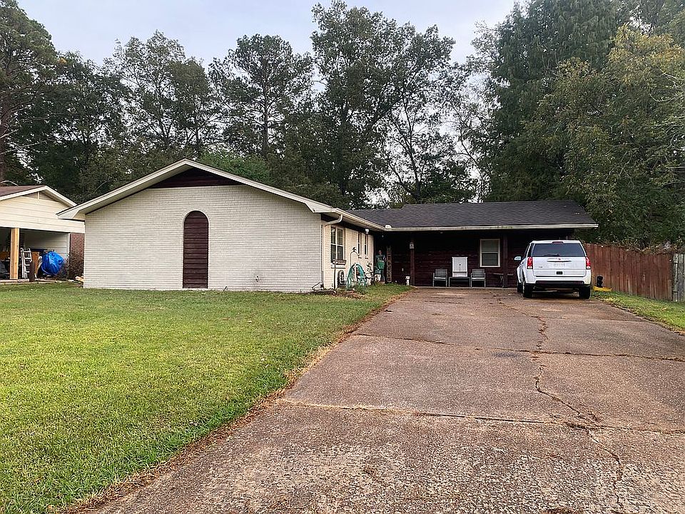 1st image of 2461 Gina Dr