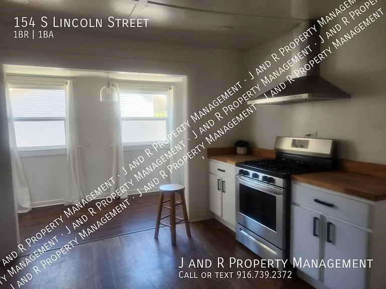 154 S Lincoln St — Photo 22