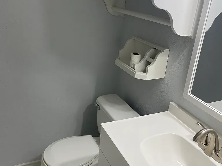 601 FM 272 — Photo 8