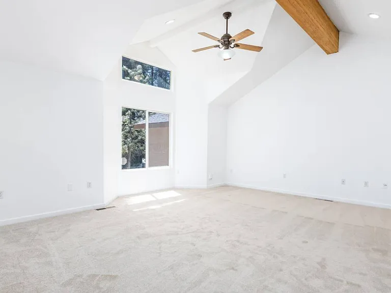 6885 Kings Row Dr — Photo 8