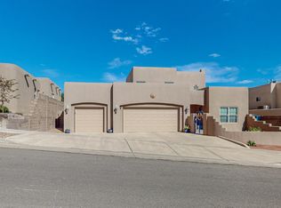 9828 Cameron St NW, Albuquerque, NM 87114